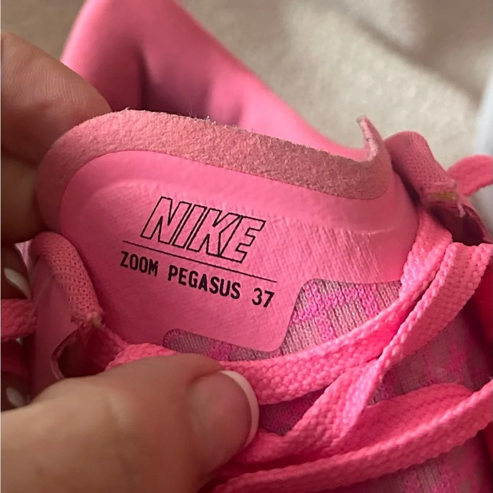 Nike Pink and Black Women's Running Shoes